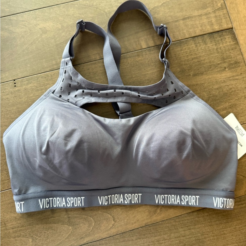 Victoria's Secret Lightweight Medium Support Sports Bra. NWT.